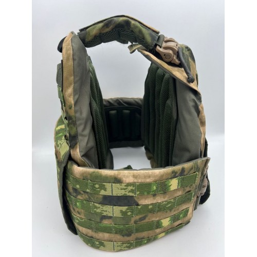 Бронежилет ЗАЩИТНИК в Бердске с кевларовым баллистическим пакетом C2, капами и бронеплитами Бр5