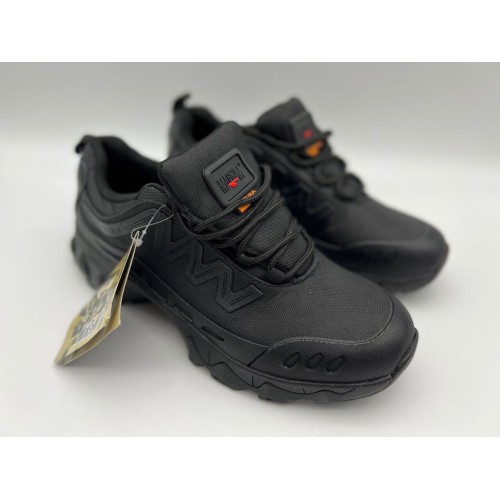 Треккинговые кроссовки «MAGNUM» летние в Бердске